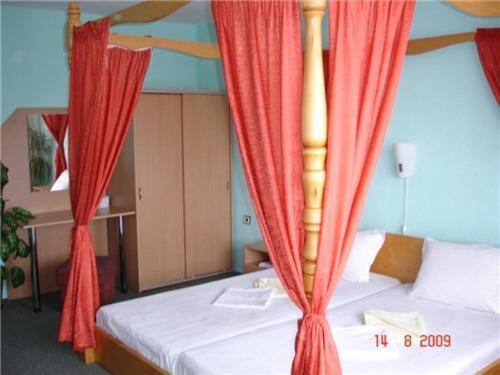 Family Hotel Natalis Hisarya Bilik gambar
